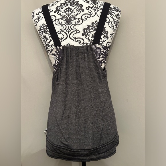 Lululemon back on track tank - Picture 5 of 6
